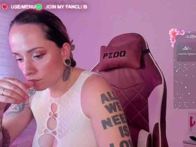 DominaDeivis webcam