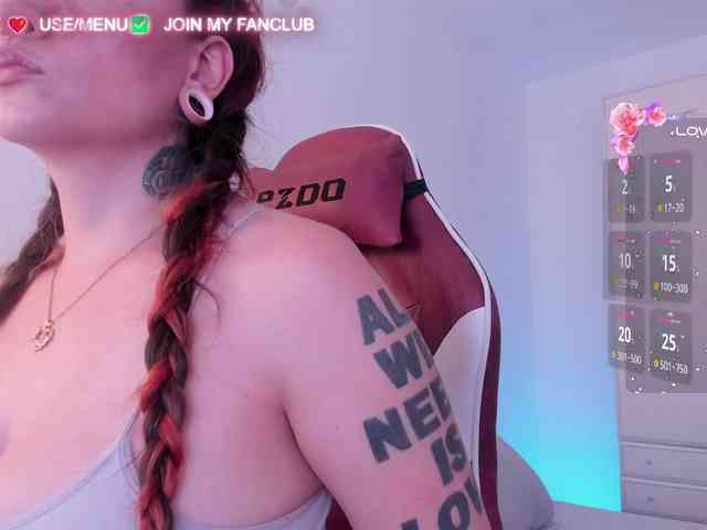 DominaDeivis webcam