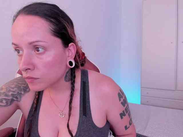 DominaDeivis webcam