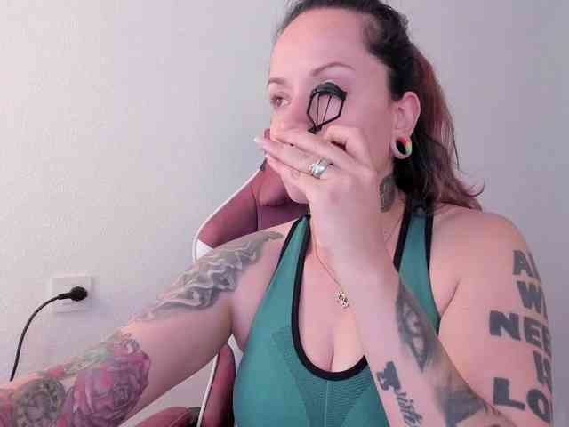 DominaDeivis webcam