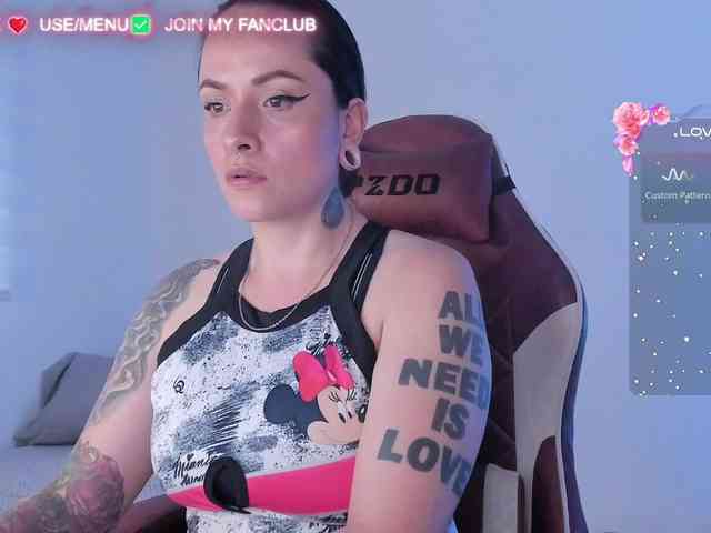 DominaDeivis webcam