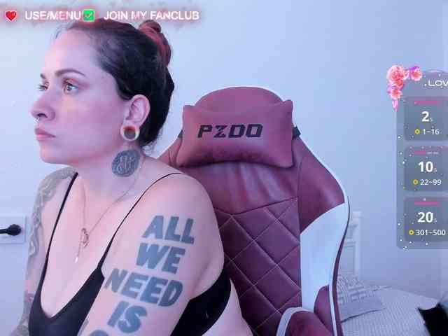 DominaDeivis webcam