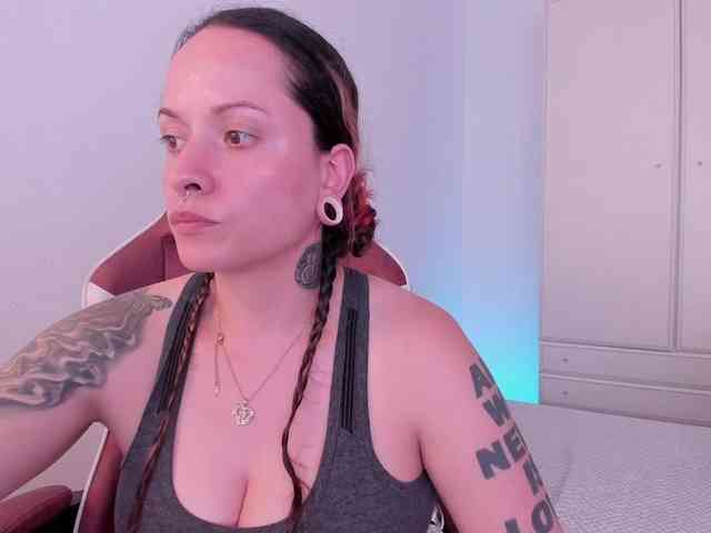 DominaDeivis webcam