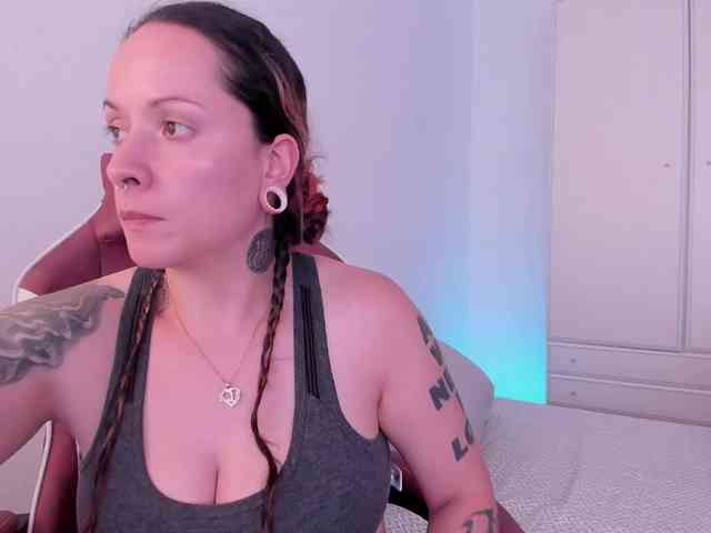 DominaDeivis webcam