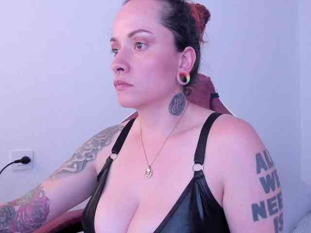 DominaDeivis webcam