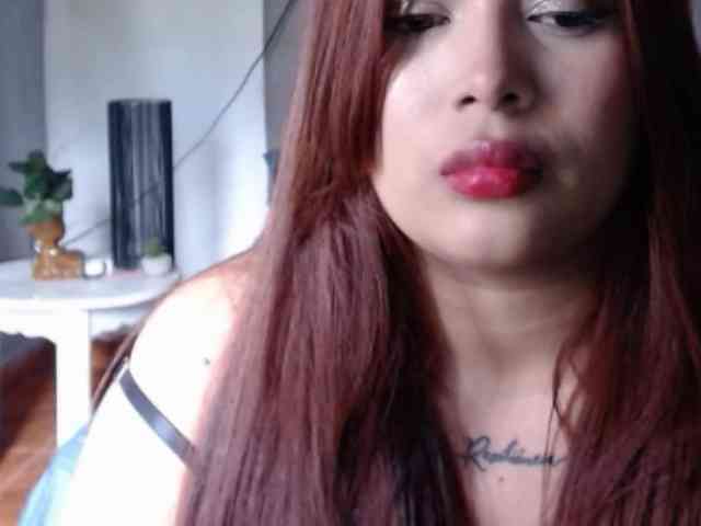 LucykellerW Live Webcam on BongaCams