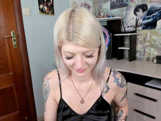 VitaminkaBi webcam