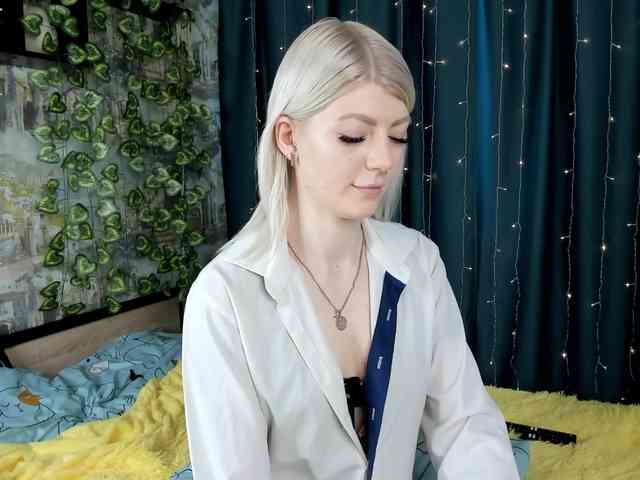 VitaminkaBi webcam