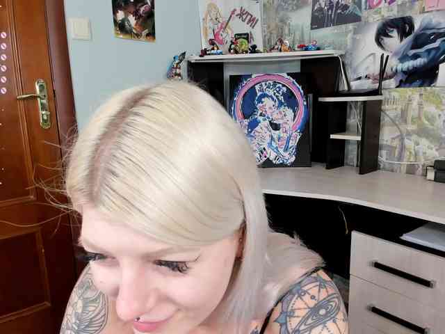 VitaminkaBi webcam