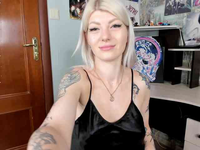 VitaminkaBi webcam
