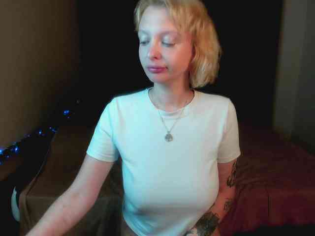 MistikDoll webcam