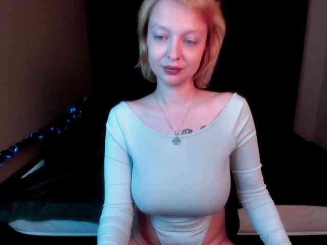 naked chat room MistikDoll