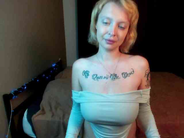 MistikDoll webcam