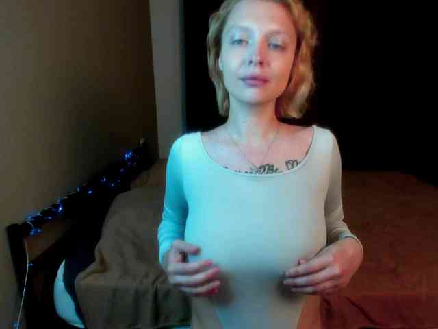 MistikDoll webcam