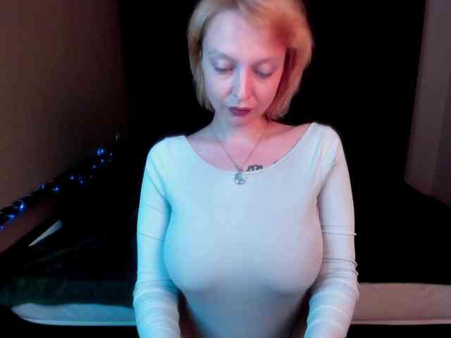 MistikDoll webcam