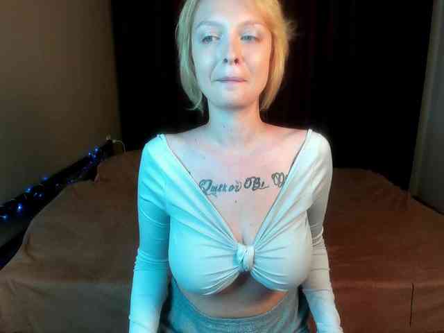 MistikDoll webcam
