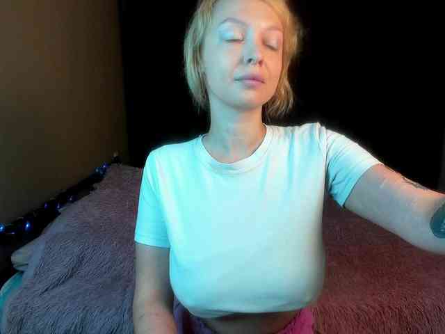 MistikDoll webcam