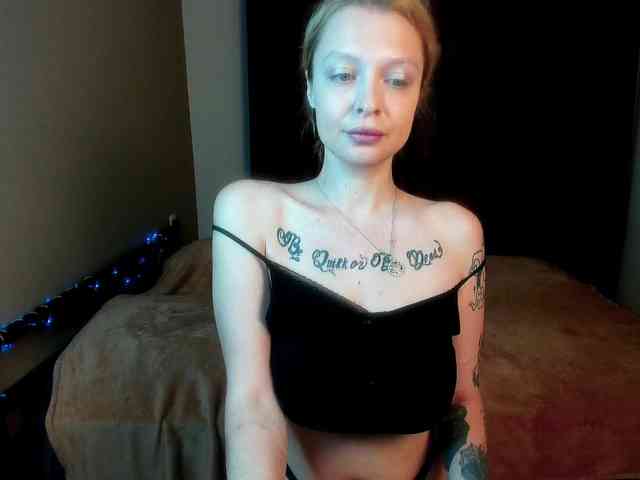 MistikDoll webcam