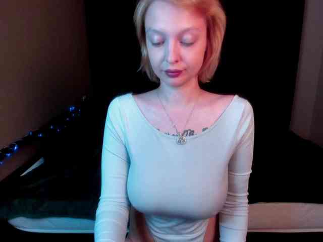 MistikDoll webcam