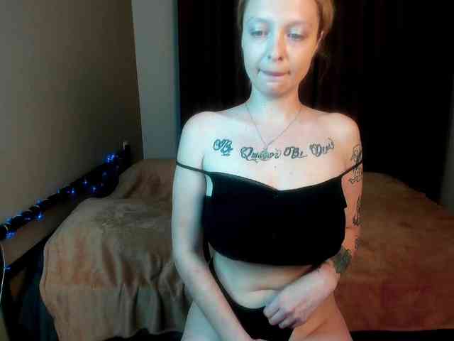 MistikDoll webcam