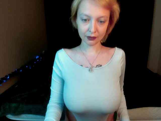 MistikDoll webcam