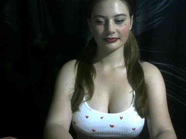Lizzie0Saint webcam