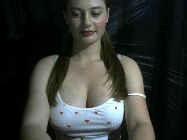 Lizzie0Saint webcam