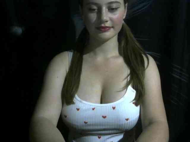Lizzie0Saint webcam