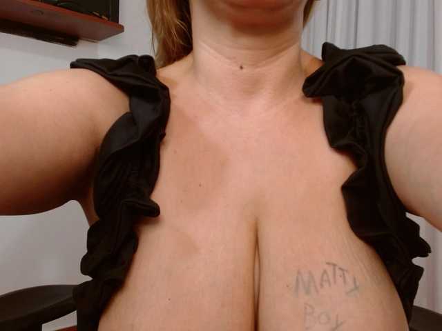 Manuela420sexy's BongaCams show and profile