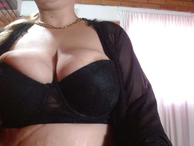 Manuela420sexy's BongaCams show and profile