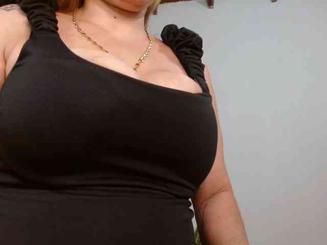 Manuela420sexy Live Webcam on BongaCams