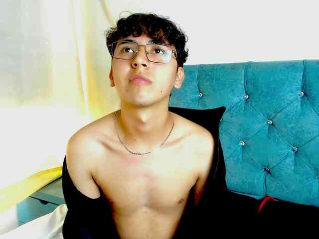 ThommyComp Live Webcam on BongaCams