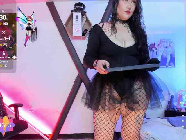 samanthaa-curvy webcam
