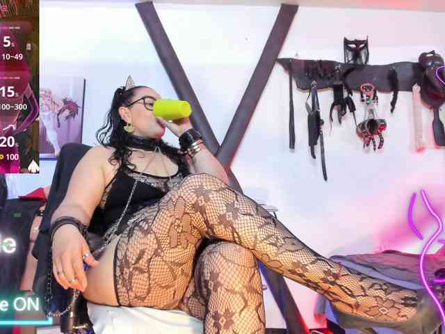 samanthaa-curvy webcam