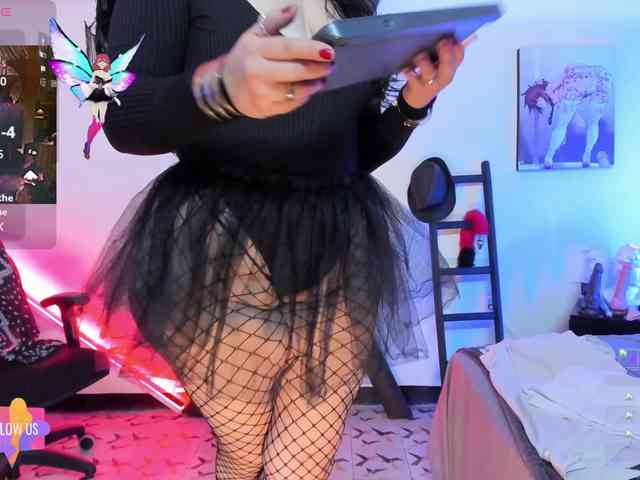 samanthaa-curvy webcam