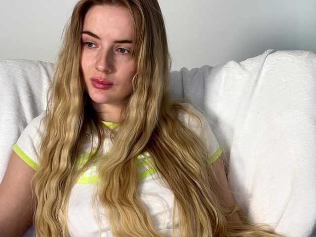 BarbieSize's BongaCams show and profile