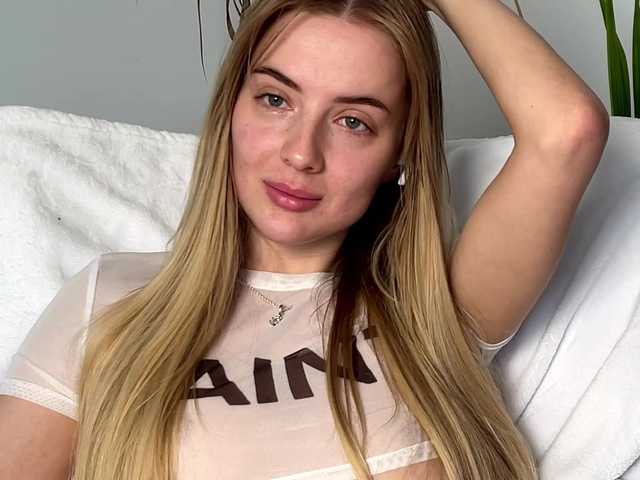 BarbieSize's BongaCams show and profile