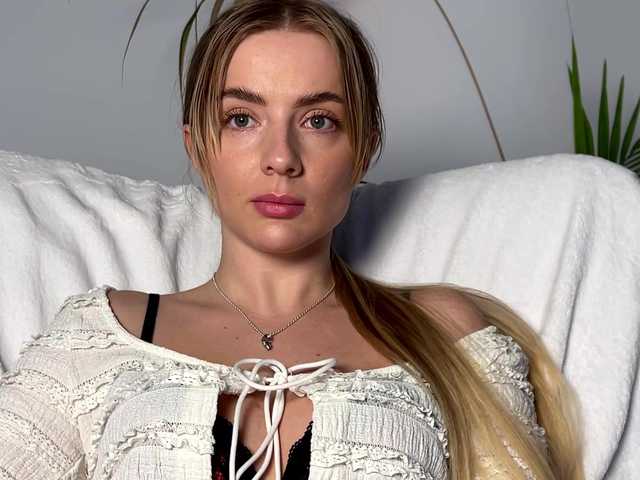 BarbieSize's BongaCams show and profile