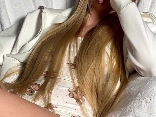 BarbieSize's BongaCams show and profile