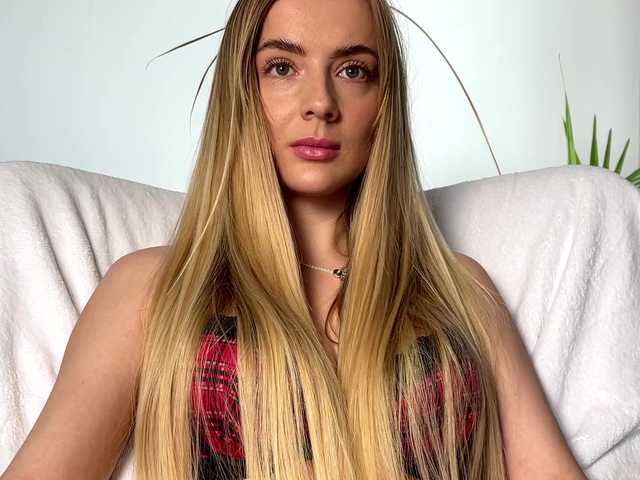 BarbieSize's BongaCams show and profile