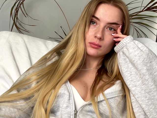 BarbieSize's BongaCams show and profile