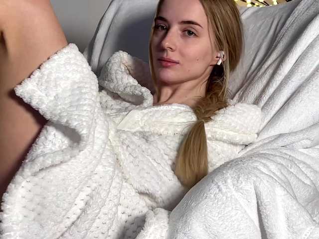 BarbieSize's BongaCams show and profile