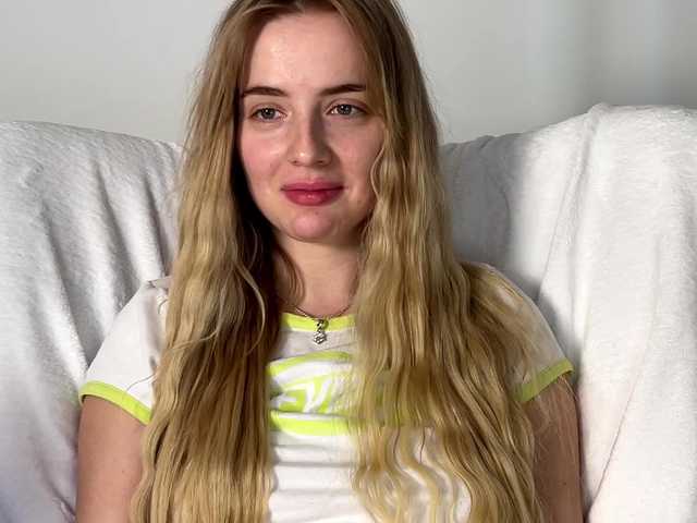 BarbieSize's BongaCams show and profile