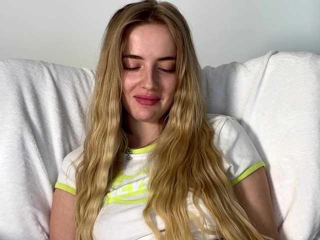 BarbieSize's BongaCams show and profile