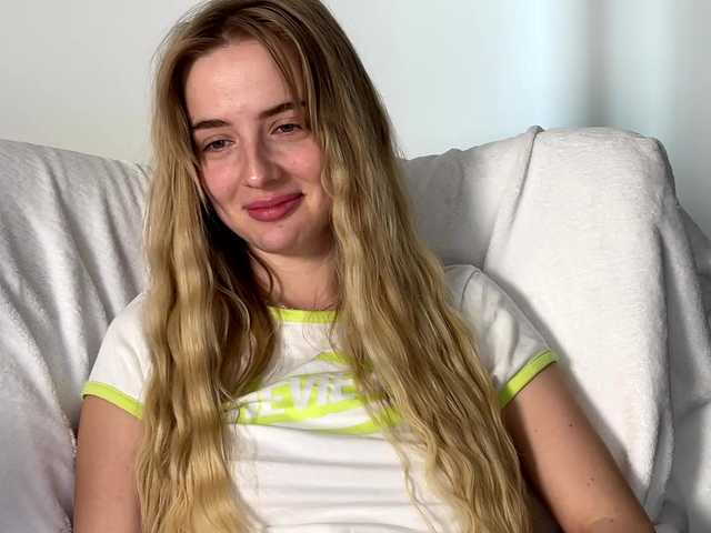 BarbieSize's BongaCams show and profile