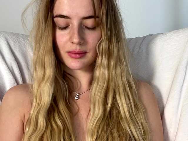 BarbieSize's BongaCams show and profile