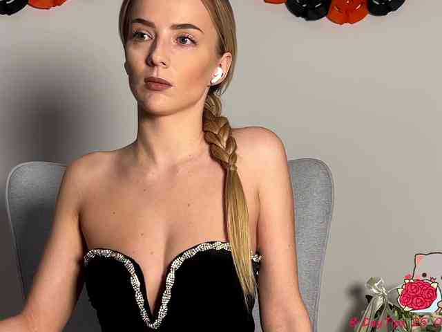 VLADIMIROVNA webcam