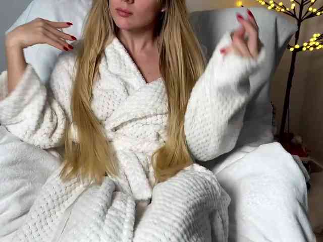 BarbieSize Live Webcam on BongaCams