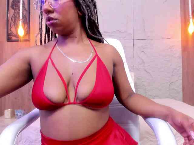 Eveelyn Eveelyn