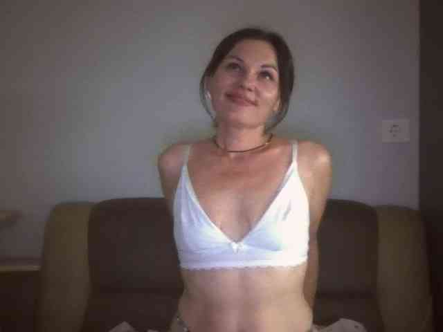 Tanya8 webcam